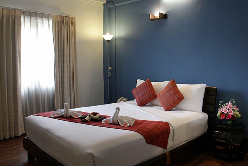 Maninarakorn Hotel Chiang Mai Exterior photo