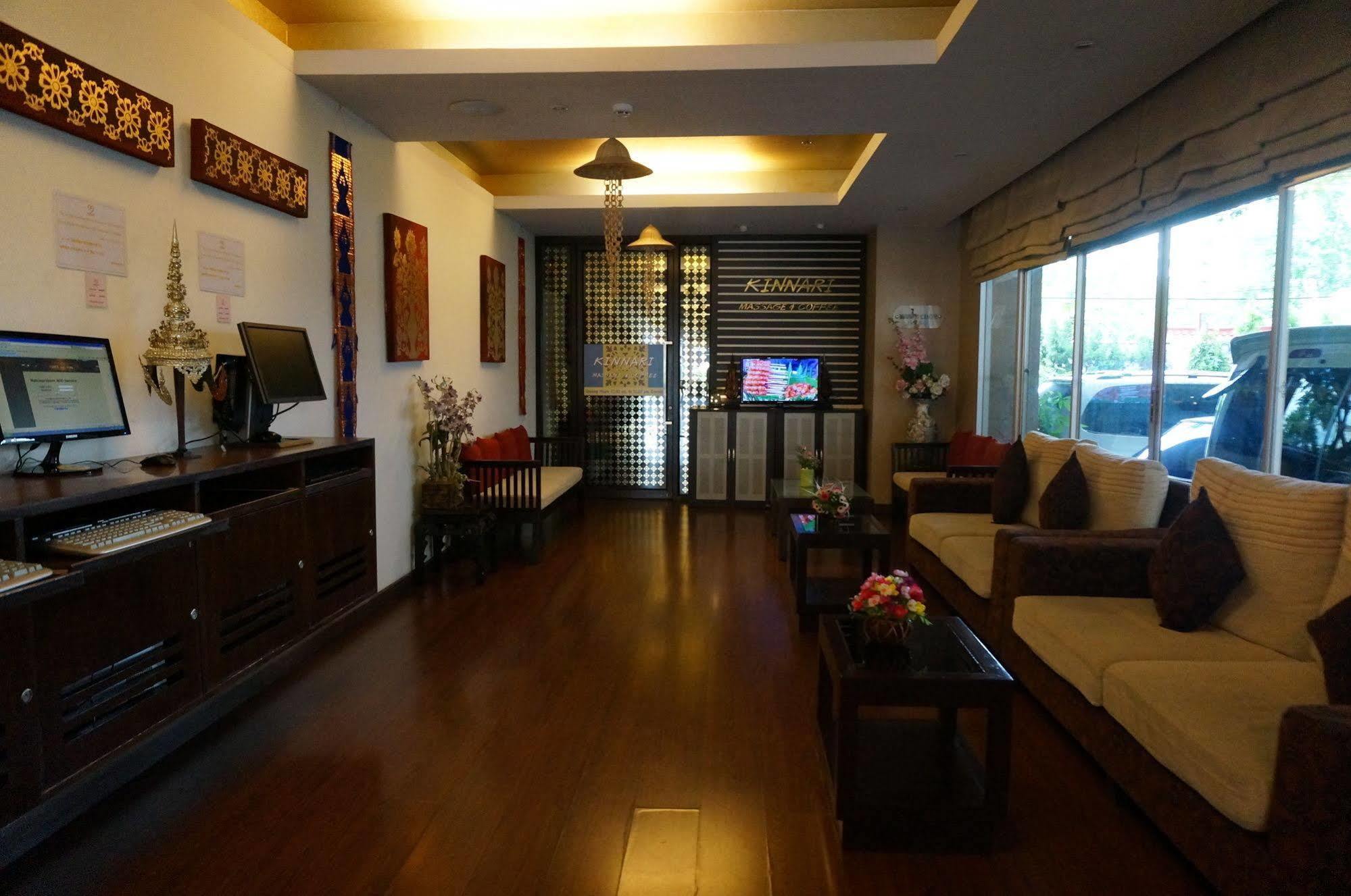 Maninarakorn Hotel Chiang Mai Exterior photo